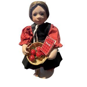 "Sarah" Amish Blessings Julie Good-Kruger 1991 Amish Doll With Basket  Apples In